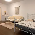 Апартаменты Evas Cozy *